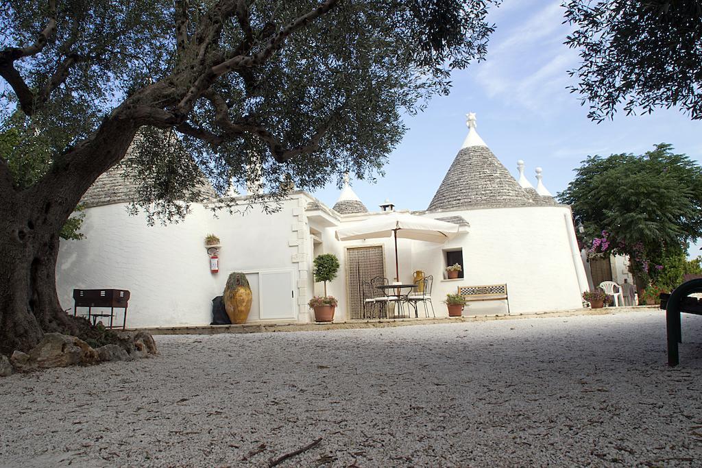 Agriturismo Grotta Di Figazzano 치스테르니노 외부 사진