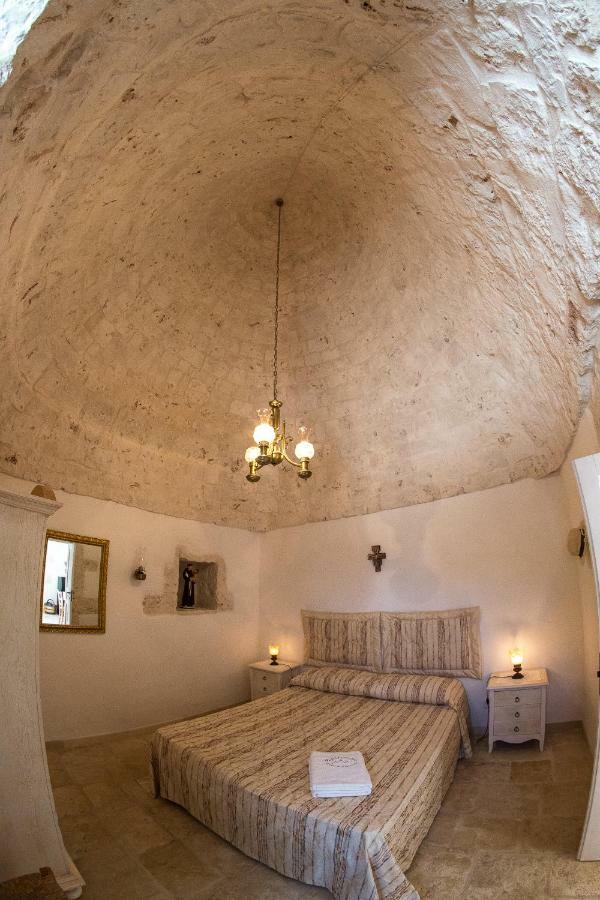 Agriturismo Grotta Di Figazzano 치스테르니노 외부 사진