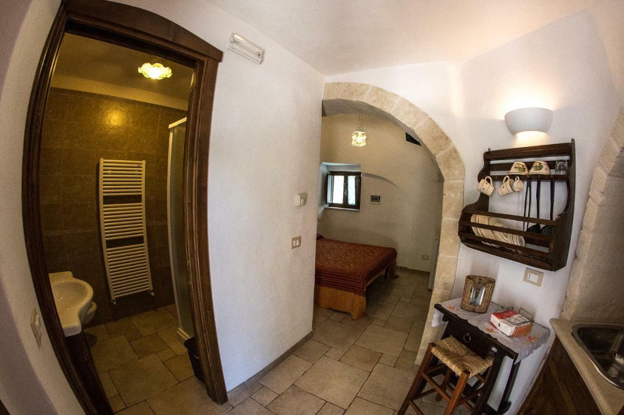 Agriturismo Grotta Di Figazzano 치스테르니노 외부 사진