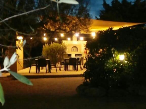 Agriturismo Grotta Di Figazzano 치스테르니노 외부 사진